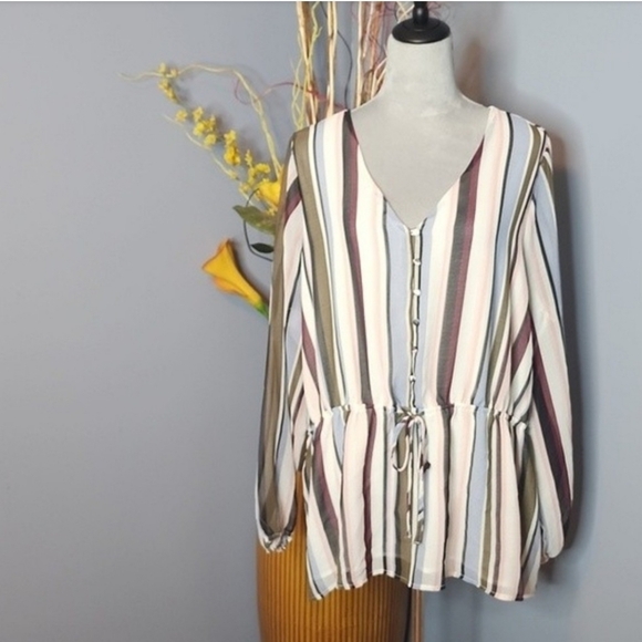 Lane Bryant Cinched Waist Blouse Size 18 NWT - Picture 10 of 10